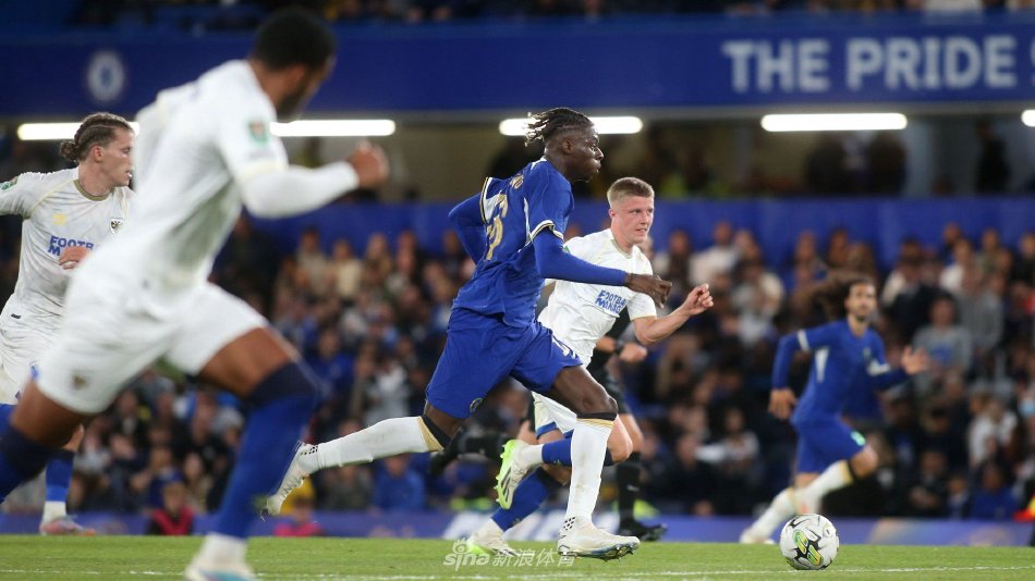 据成绩来排 据成绩来排