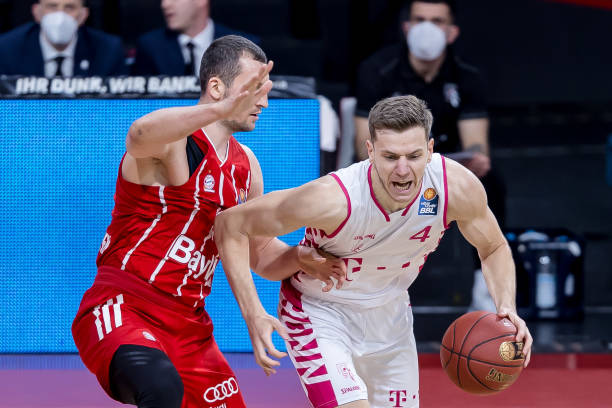 淘汰赛初期 淘汰赛初期