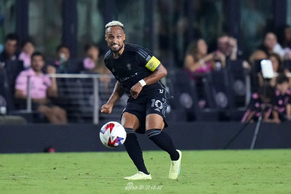 任讨论与社 任讨论与社